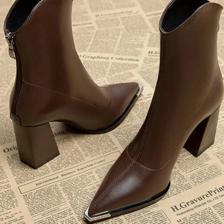 FLAVIA - Elegante Chrome Chelsea Boots