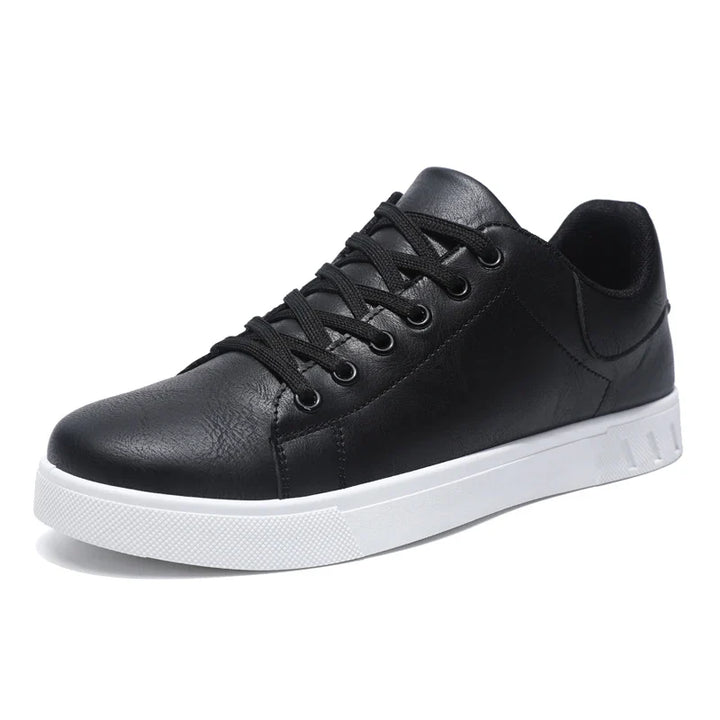 Max - Iconic Leather Low Top Sneaker