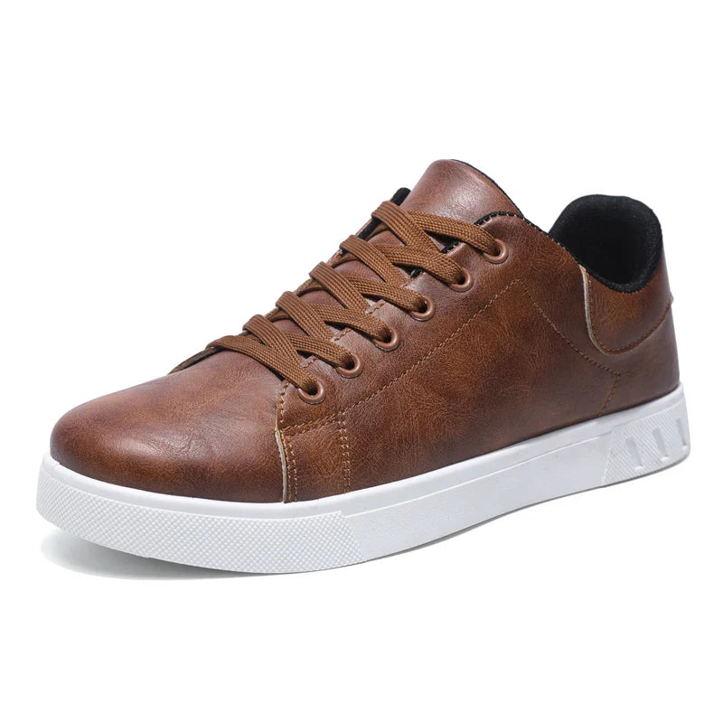 Max - Iconic Leather Low Top Sneaker