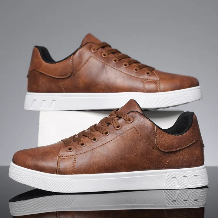 Max - Iconic Leather Low Top Sneaker