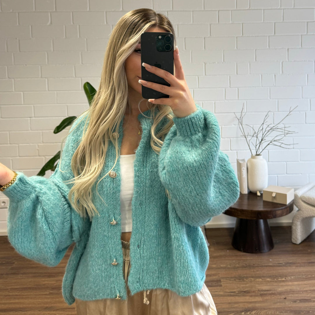 MARIA - Oversized Cardigan Short